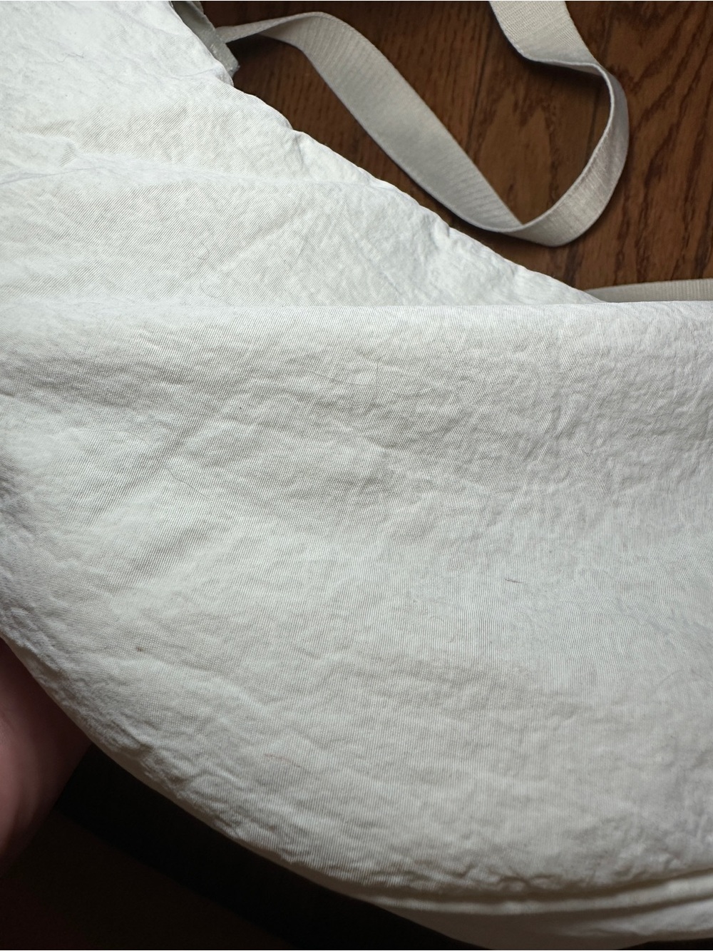 Uniqlo Cream Crescent Crossbody Bag - Picture 4 of 7